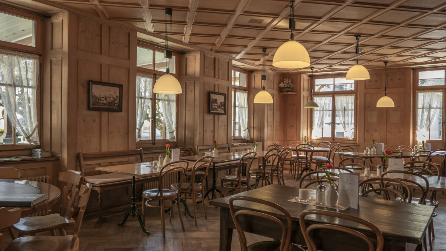 interior design for cafe shop